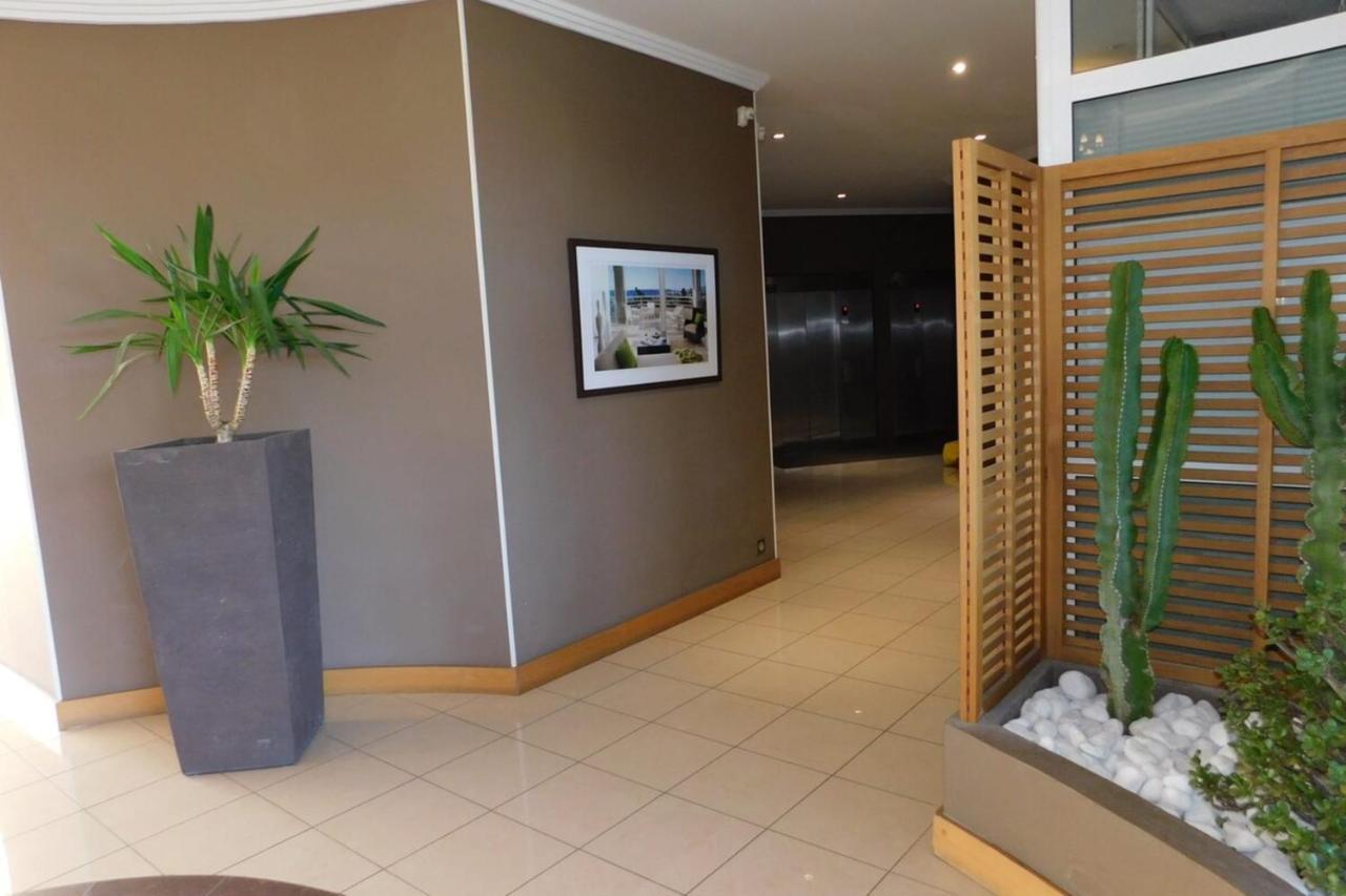 Ferienwohnung "T2 "Antibes Les Pins 3" Air Conditionned Sea View With Parking And Pool" Exterior foto